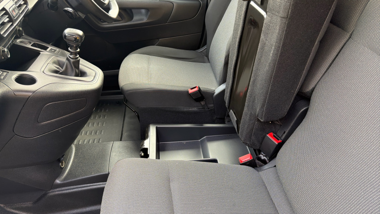 Peugeot Partner Long Diesel 950 1.5 BlueHDi 100 Professional Premium + Van